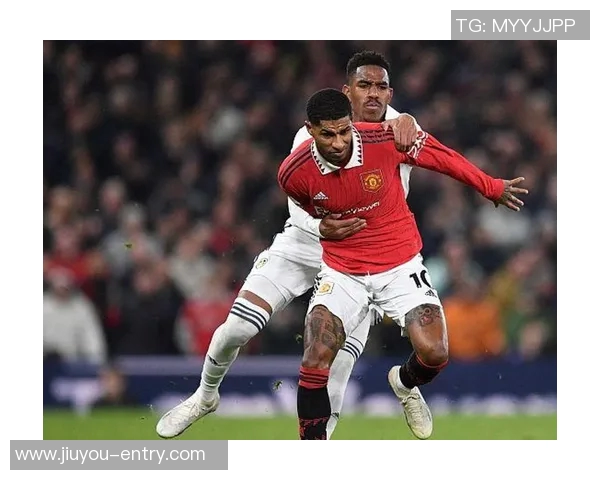 欧冠激战曼联大胜波尔图红牌争议引发全场热议