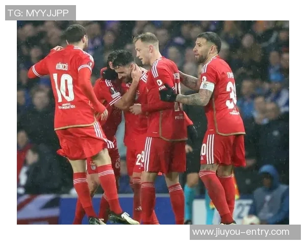 德甲精彩对决AC米兰狂胜巴萨6比2帽子戏法点燃全场激情 德甲精彩对决AC米兰狂胜巴萨6比2帽子戏法点燃全场激情