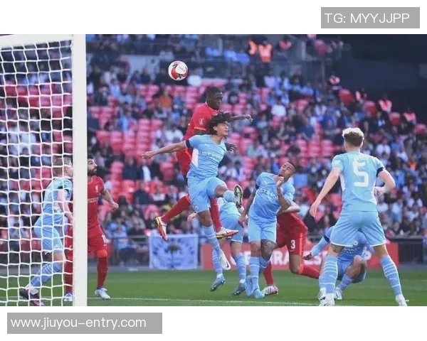 足总杯激战巴萨凭红牌风波小胜利物浦战术解析引发热议