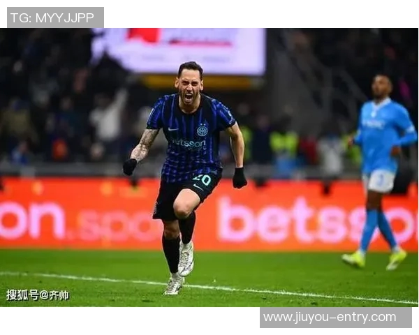 西甲激战：AC米兰与那不勒斯平局红牌事件引发全场热议