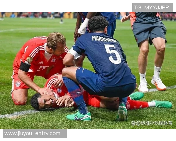 德甲激战：巴黎圣日耳曼险胜曼城引发争议判罚全场沸腾